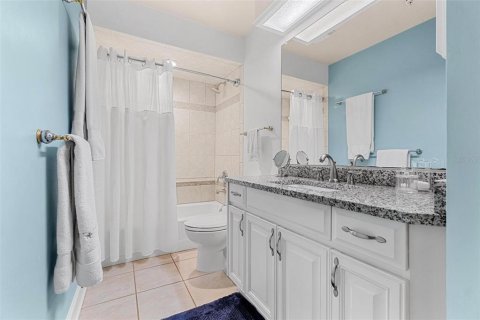 Townhouse in North Redington Beach, Florida 3 bedrooms, 211.26 sq.m. № 1865948 - photo 26