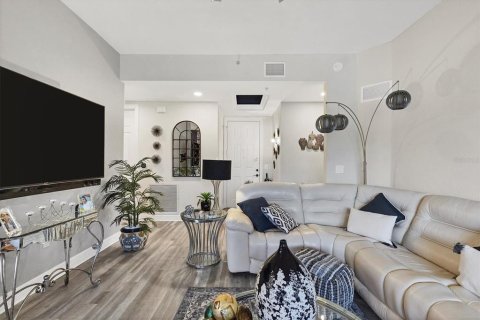 Copropriété à vendre à Punta Gorda, Floride: 2 chambres, 137.96 m2 № 2298513 - photo 9