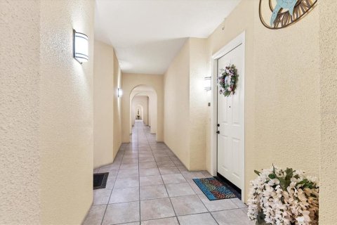 Copropriété à vendre à Punta Gorda, Floride: 2 chambres, 137.96 m2 № 2298513 - photo 5