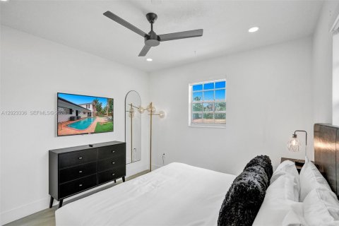 Villa ou maison à louer à Fort Lauderdale, Floride: 6 chambres, 335.56 m2 № 2248046 - photo 24