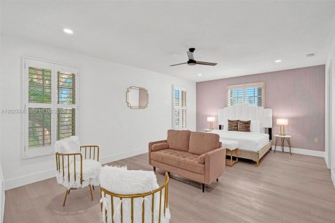 Villa ou maison à louer à Fort Lauderdale, Floride: 6 chambres, 335.56 m2 № 2248046 - photo 13