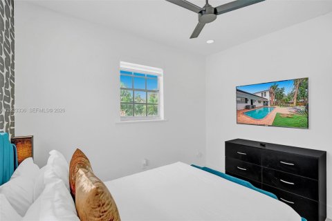 Villa ou maison à louer à Fort Lauderdale, Floride: 6 chambres, 335.56 m2 № 2248046 - photo 29