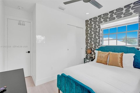 Villa ou maison à louer à Fort Lauderdale, Floride: 6 chambres, 335.56 m2 № 2248046 - photo 27