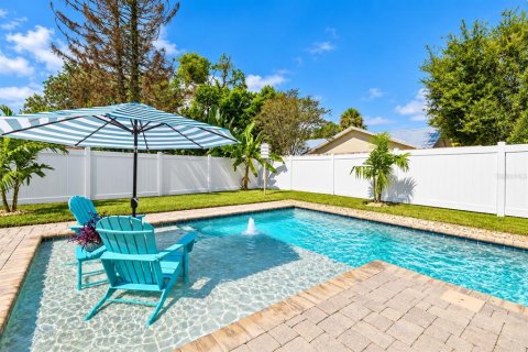 House in Edgewater, Florida 2 bedrooms, 106.84 sq.m. № 2403583 - photo 3