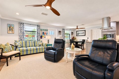 House in Edgewater, Florida 2 bedrooms, 106.84 sq.m. № 2403583 - photo 15