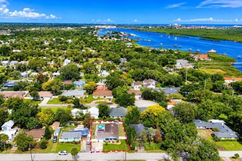 House in Edgewater, Florida 2 bedrooms, 106.84 sq.m. № 2403583 - photo 7