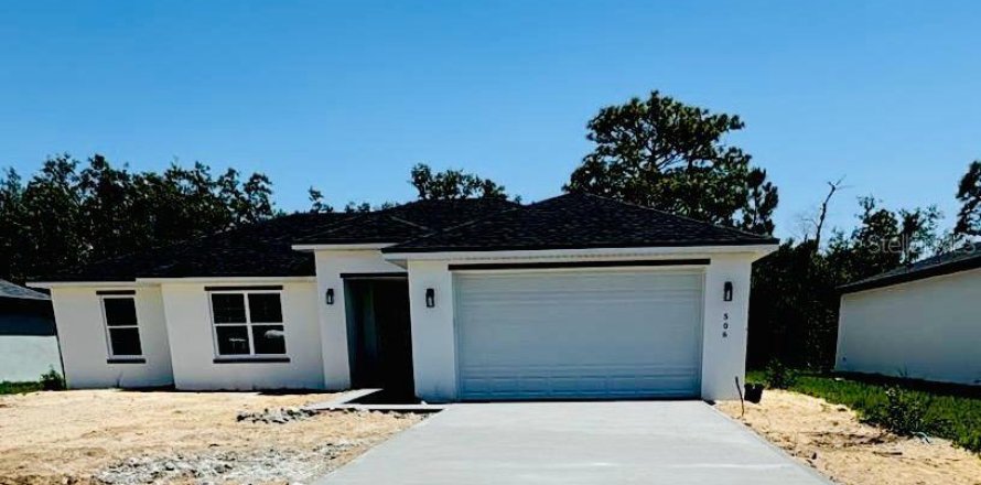 House in Poinciana, Florida 4 bedrooms, 171.96 sq.m. № 1747000