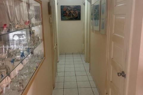 Villa ou maison à vendre à Miami, Floride: 3 chambres, 128.58 m2 № 1814872 - photo 4