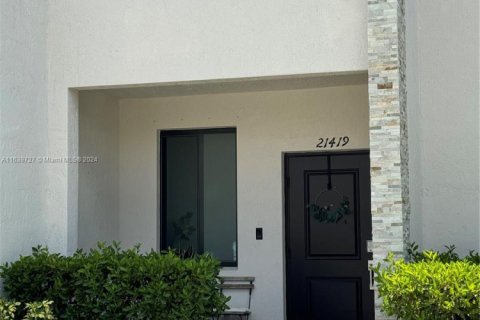 Adosado en venta en Miami, Florida, 3 dormitorios, 137.96 m2 № 1867472 - foto 1