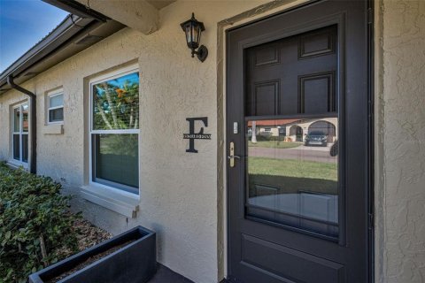 Condo in Largo, Florida, 2 bedrooms  № 1884173 - photo 8