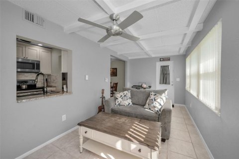 Condo in Largo, Florida, 2 bedrooms  № 1884173 - photo 26