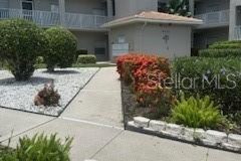 Condominio en alquiler en Sarasota, Florida, 2 dormitorios, 102.75 m2 № 1882702 - foto 1