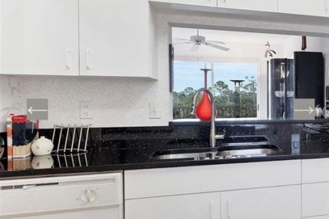Condominio en alquiler en Sarasota, Florida, 2 dormitorios, 102.75 m2 № 1882702 - foto 8
