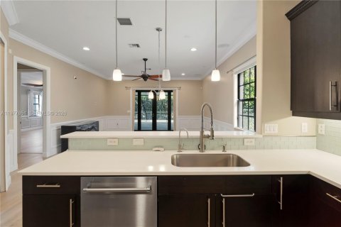 House in Parkland, Florida 5 bedrooms, 350.33 sq.m. № 2049337 - photo 7