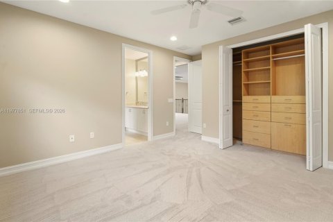 House in Parkland, Florida 5 bedrooms, 350.33 sq.m. № 2049337 - photo 28