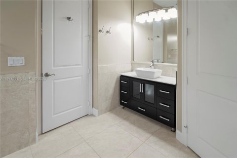 House in Parkland, Florida 5 bedrooms, 350.33 sq.m. № 2049337 - photo 19