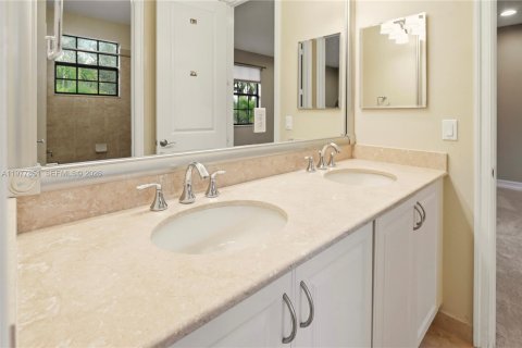 House in Parkland, Florida 5 bedrooms, 350.33 sq.m. № 2049337 - photo 25