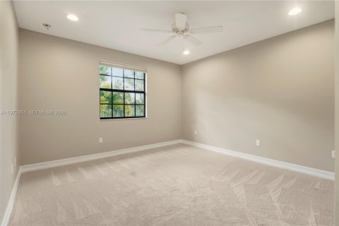 House in Parkland, Florida 5 bedrooms, 350.33 sq.m. № 2049337 - photo 23