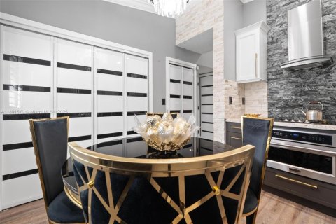 Condominio en alquiler en Miami, Florida, 3 dormitorios, 106.84 m2 № 1946338 - foto 9