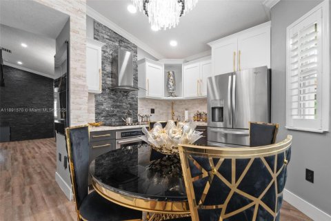 Condominio en alquiler en Miami, Florida, 3 dormitorios, 106.84 m2 № 1946338 - foto 8