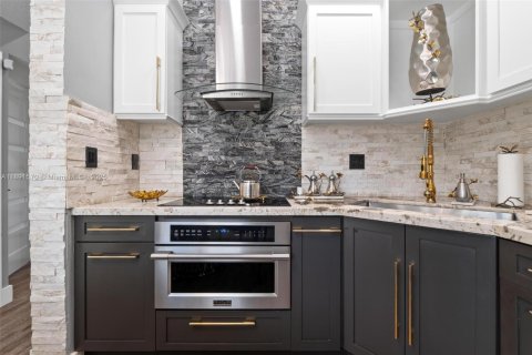 Condominio en alquiler en Miami, Florida, 3 dormitorios, 106.84 m2 № 1946338 - foto 5