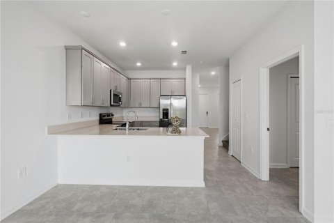 Adosado en venta en Kissimmee, Florida, 3 dormitorios, 165.37 m2 № 2238902 - foto 17