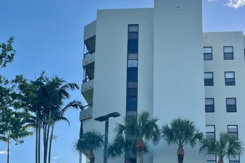 Copropriété à louer à Boca Raton, Floride: 2 chambres, 121.7 m2 № 2168732 - photo 3