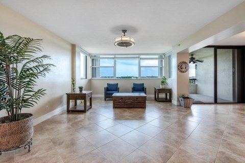 Copropriété à louer à Boca Raton, Floride: 2 chambres, 121.7 m2 № 2168732 - photo 6