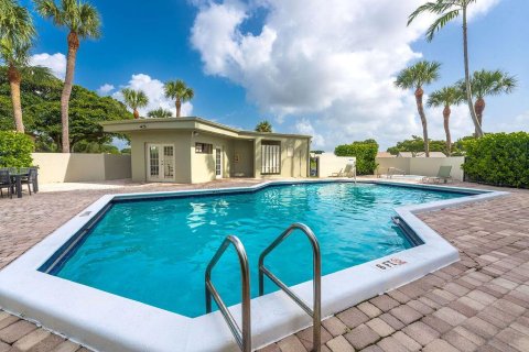 Copropriété à louer à Boca Raton, Floride: 2 chambres, 121.7 m2 № 2168732 - photo 2