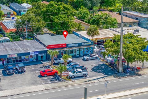 Propiedad comercial en venta en Fort Lauderdale, Florida № 2085587 - foto 18