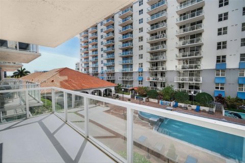 Copropriété à vendre à Miami, Floride: 1 chambre, 63.64 m2 № 1985914 - photo 24