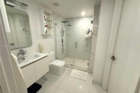 Condo in Miami, Florida, 1 bedroom № 1985914 - photo 7