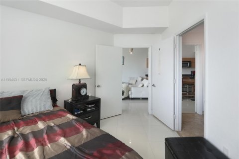 Condo in Miami, Florida, 1 bedroom  № 2062761 - photo 20