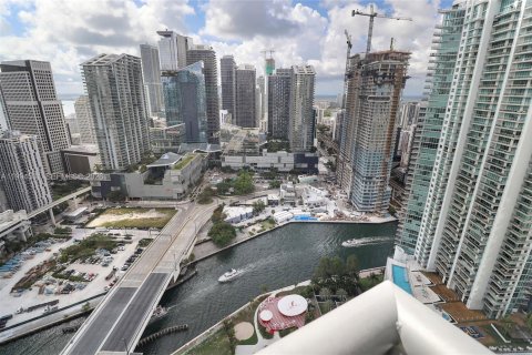 Condo in Miami, Florida, 1 bedroom  № 2062761 - photo 4
