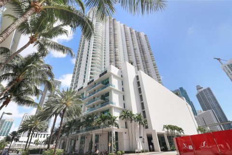Condo in Miami, Florida, 1 bedroom  № 2062761 - photo 5