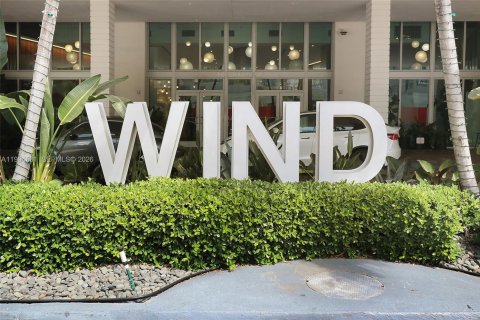 Condo in Miami, Florida, 1 bedroom  № 2062761 - photo 6