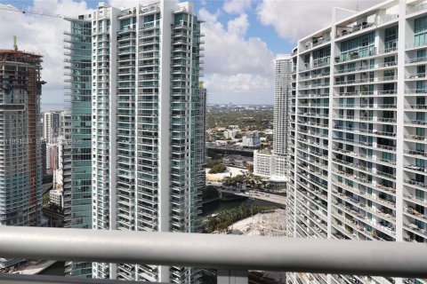 Condo in Miami, Florida, 1 bedroom  № 2062761 - photo 28