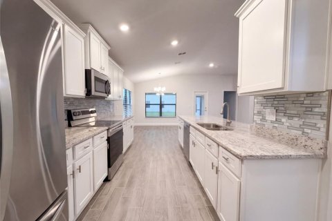 Villa ou maison à vendre à Parrish, Floride: 3 chambres, 183.02 m2 № 2412654 - photo 8