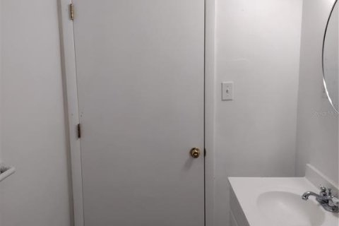 House in Lake Wales, Florida 2 bedrooms, 105.17 sq.m. № 1915469 - photo 23