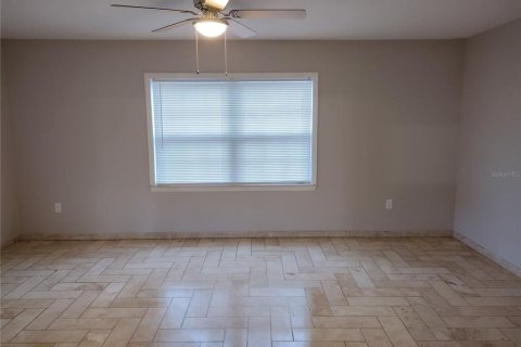 House in Lake Wales, Florida 2 bedrooms, 105.17 sq.m. № 1915469 - photo 12