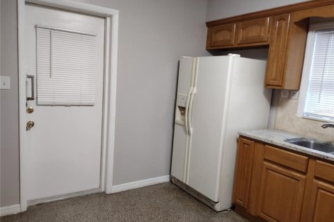 House in Lake Wales, Florida 2 bedrooms, 105.17 sq.m. № 1915469 - photo 17