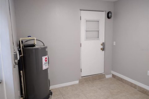 House in Lake Wales, Florida 2 bedrooms, 105.17 sq.m. № 1915469 - photo 19