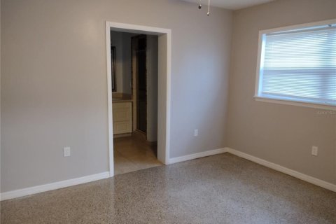 House in Lake Wales, Florida 2 bedrooms, 105.17 sq.m. № 1915469 - photo 26