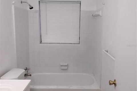 House in Lake Wales, Florida 2 bedrooms, 105.17 sq.m. № 1915469 - photo 22