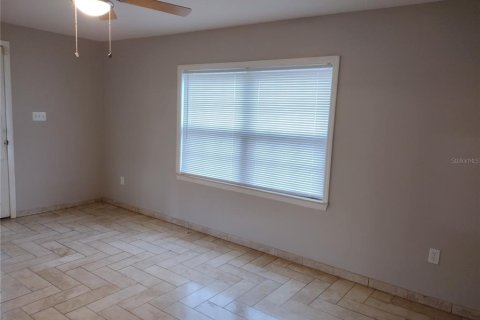 House in Lake Wales, Florida 2 bedrooms, 105.17 sq.m. № 1915469 - photo 10