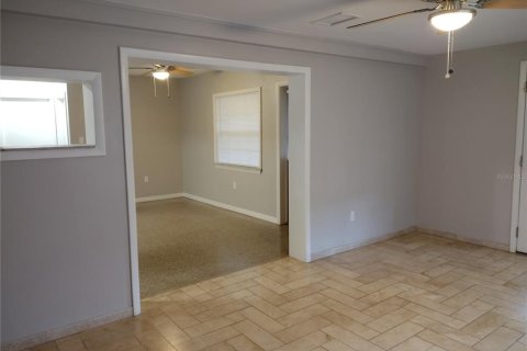 House in Lake Wales, Florida 2 bedrooms, 105.17 sq.m. № 1915469 - photo 9