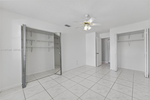 Copropriété à louer à Miami, Floride: 2 chambres, 104.98 m2 № 2041682 - photo 8