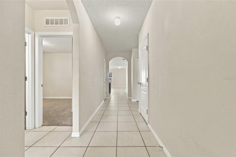 Villa ou maison à vendre à Davenport, Floride: 4 chambres, 173.54 m2 № 2429030 - photo 4