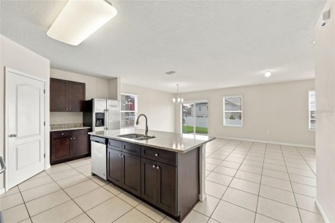 Villa ou maison à vendre à Davenport, Floride: 4 chambres, 173.54 m2 № 2429030 - photo 6