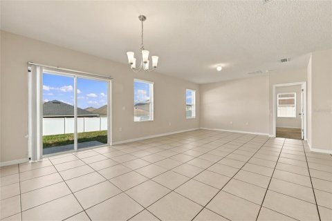 Villa ou maison à vendre à Davenport, Floride: 4 chambres, 173.54 m2 № 2429030 - photo 10